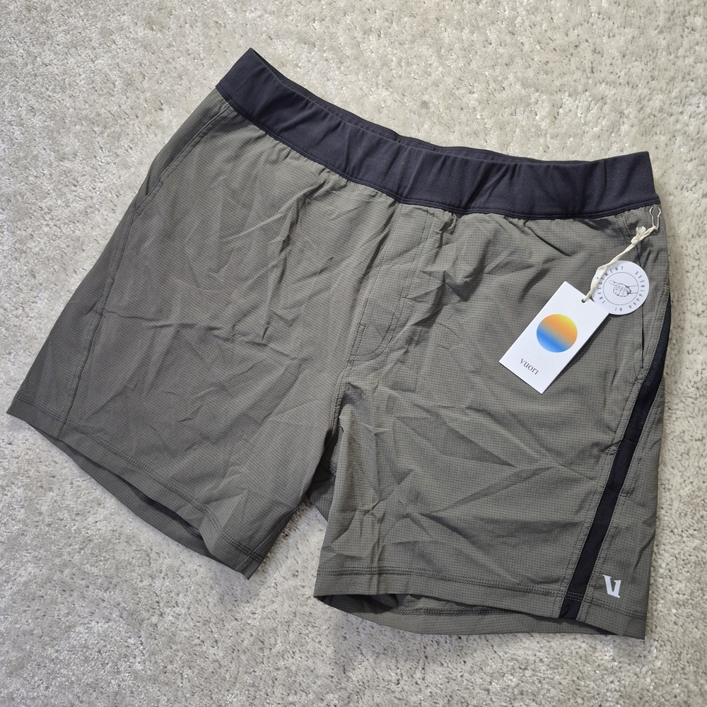 Vuori Draft Shorts Men 2XL Green Performance Outdoor Athletic Casual Gym New